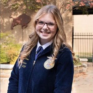 Meet your Posher, Lili